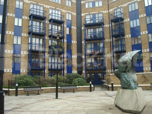 			Gorgeous apartment in cosmopolitan East London!, 2 Bedroom, 1 bath, 1 reception Apartment			 Folgate Street, Spitalfields/Bishopsgate